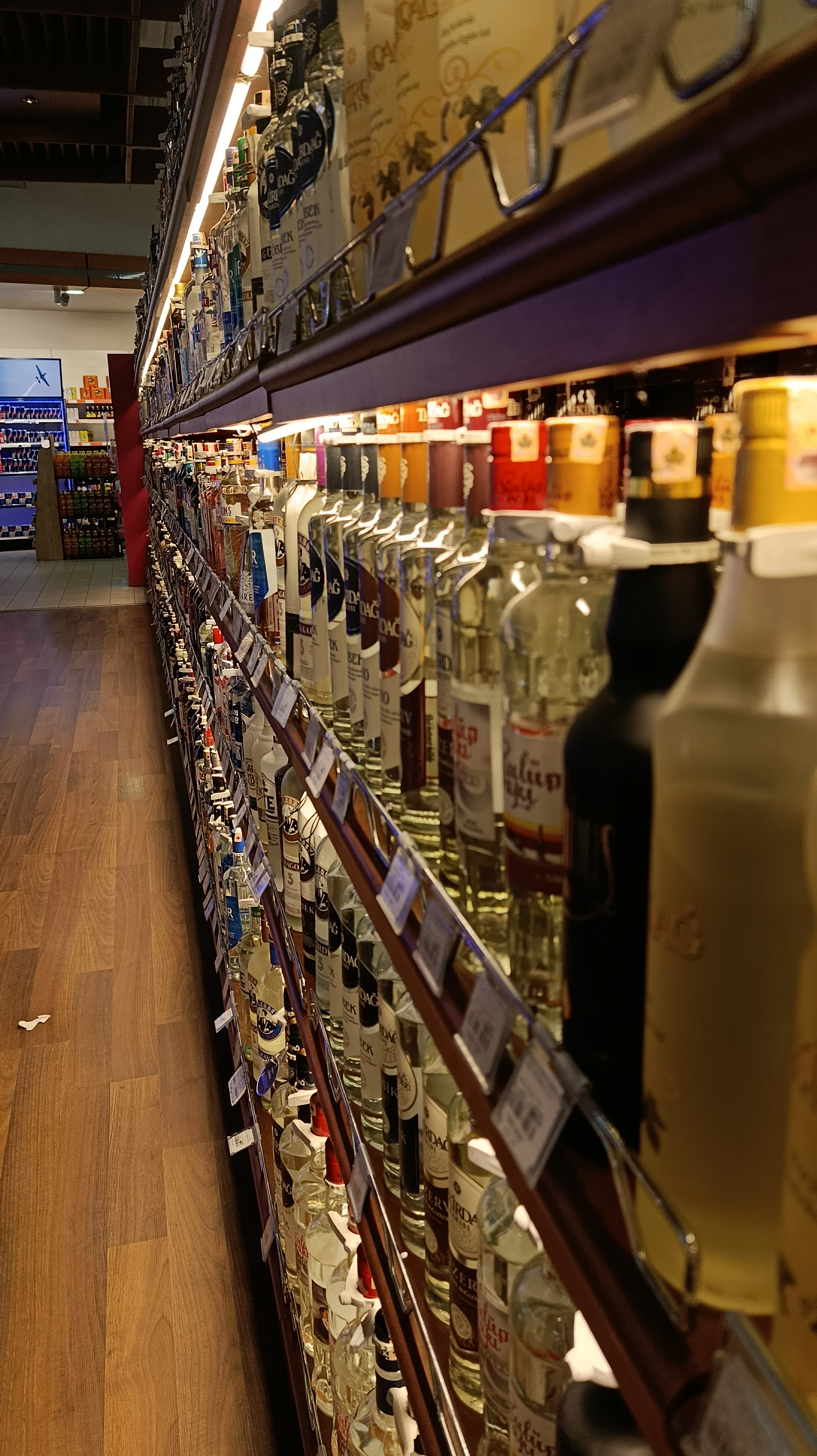 Bir Kadeh, Binbir Hikâye